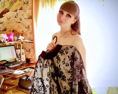 Смотреть порно: Русская сестра занимается сексом с братом с окончанием в киску