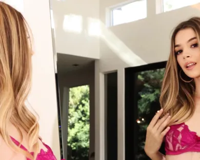 Смотреть порно: Супер секс с невероятной милашкой Молли